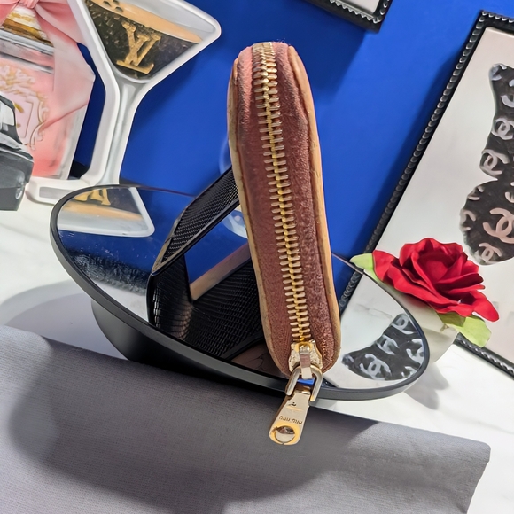 MiuMiu Croc Embossed Leather Wallet In Tan. The Interior Leather Is Terra Cotta - Picture 3 of 17